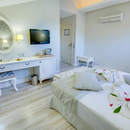 Pinehill & Oludeniz