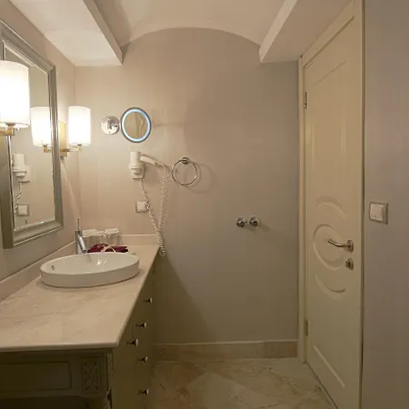Hotel Pinehill & 3*