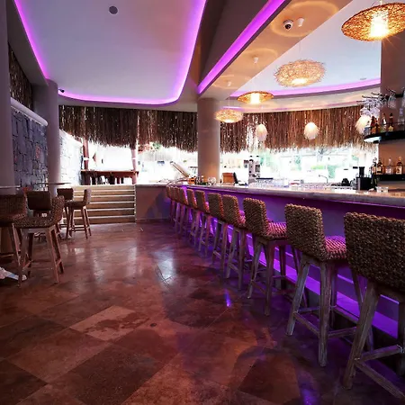 Hotel Pinehill & 3*