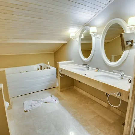Pinehill Hotel&suites Ölüdeniz