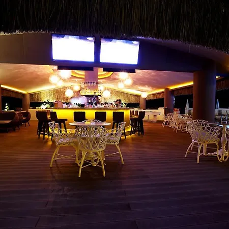 Pinehill Hotel&suites 3*
