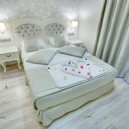Pinehill Hotel&suites Ölüdeniz