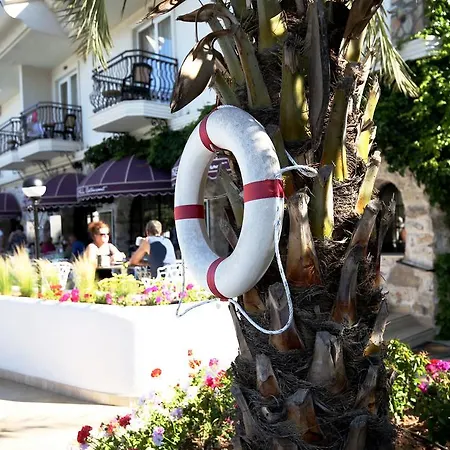 Hotel Pinehill Hotel&suites 3*