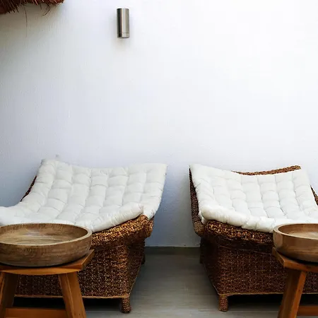 Pinehill Hotel&suites